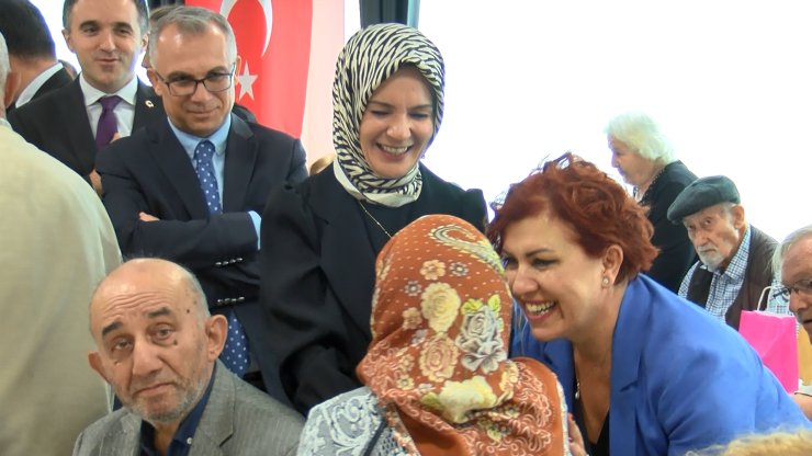 Bakan Mahinur Özdemir Göktaş Maltepe Huzurevi'ni Ziyaret Etti