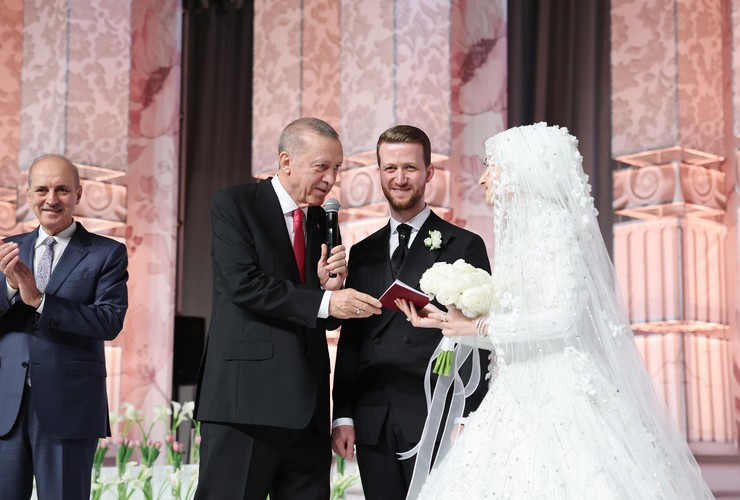 cumhurbaskani-erdogan-yegeni-usame-erdoganin-nikah-torenine-katildi-1.jpg