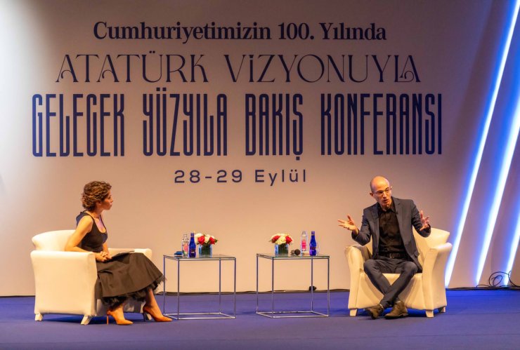 Harari: İnsanın Yarattığı Yapay Zekâ Pek Çok Yönden İnsandan Üstün