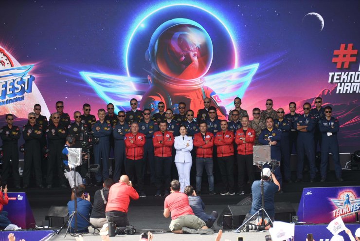 Bakan Kacır: Milli Teknoloji Hamlesi Yolculuğunda Türk Gençliğiyle Yürümekten Asla Vazgeçmeyeceğiz