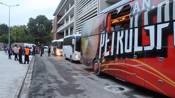 Batman Petrolspor Takım Otobüsüne Taşlı Saldırı