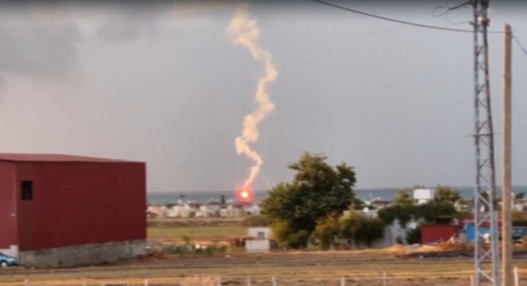 İskenderun'da İşaret Fişeği Paniği