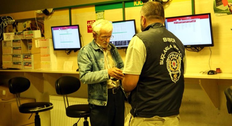 Tekirdağ'da Polis Uygulaması; 8 Gözaltı