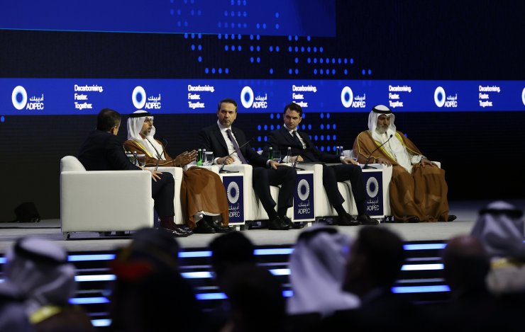 Bakan Bayraktar, Bae'de Adıpec 2023 Açılış Seremonisine Katıldı