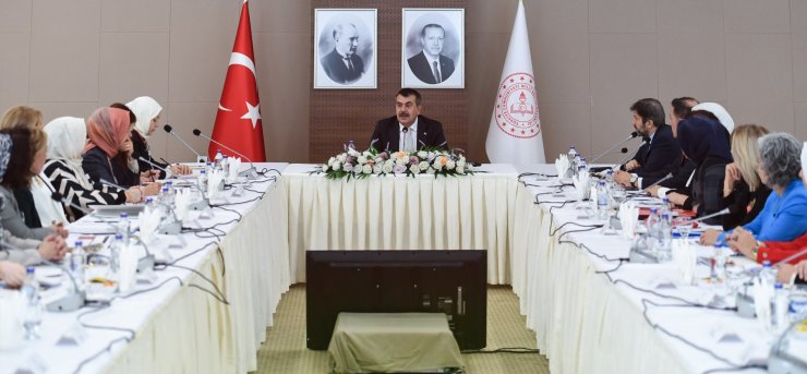 Bakan Tekin, Olgunlaştırma Enstitülerinin Müdürleriyle Bir Araya Geldi