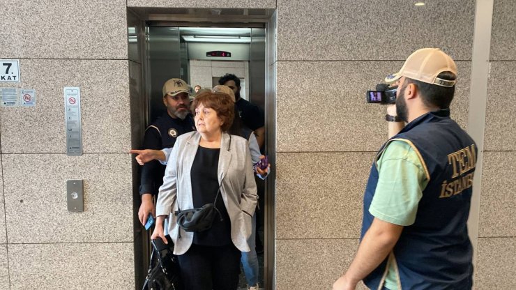 Gazeteci Ayşenur Arslan Adliyeye Getirildi