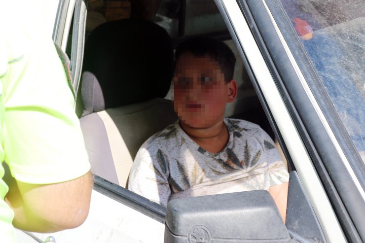 Kamyonetteki 3 Çocuk, Polisi Alarma Geçirdi