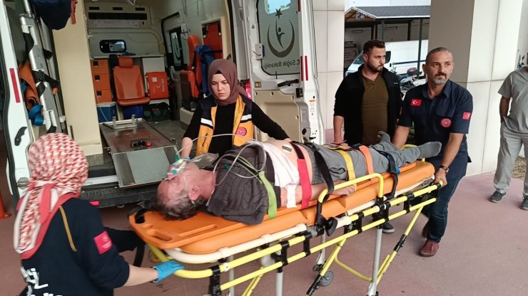 Tadilat Yaparken Elektrik Akımına Kapılan Çift, Ağır Yaralandı