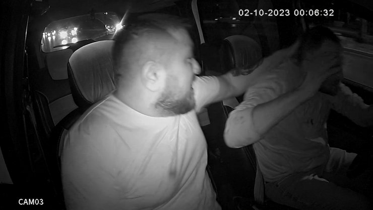 Taksicinin Başına Silah Dayayıp, Kabzasıyla Vurup Kaçan Şüpheli, Tutuklandı