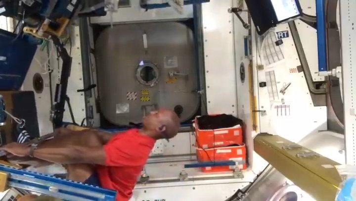 Uzayda 168 Gün Kalan Astronot: Dünyayı Uzaktan Görmek Beni Çok Etkiledi