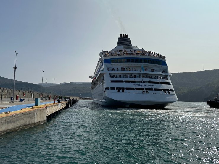 Amasra'ya Kruvaziyer İle 14 Ayda 26 Bin 162 Rus Turist Geldi