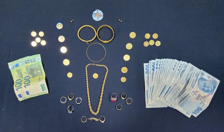 Ankara'da Telefon Dolandırıcısı 3 Şüpheli Yakalandı