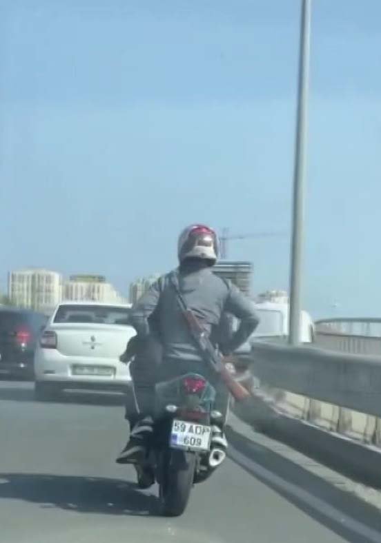 Avcılar'da Uzun Namlulu Zannedilen Silah Oyuncak Çıktı