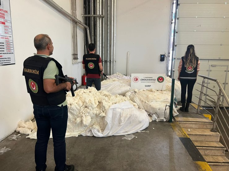 Bakan Bolat: Piyasa Değeri 500 Milyon Tl Olduğu Tahmin Edilen Uyuşturucu Ele Geçirildi