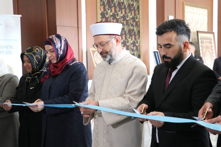 Erbaş, Deprem Bölgesindeki Sanatkarların Eserlerinden Oluşan Sergiyi Açtı