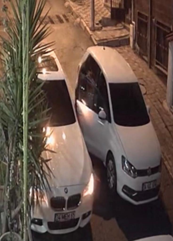 Eyüpsultan'da Otomobilin Hayalet Ekranını Çalmaya Çalışan Şüpheli Alarma Takıldı
