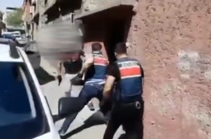 Gaziantep'te 1 Milyon Lira Değerinde Kaçak Cep Telefonu Ele Geçirildi