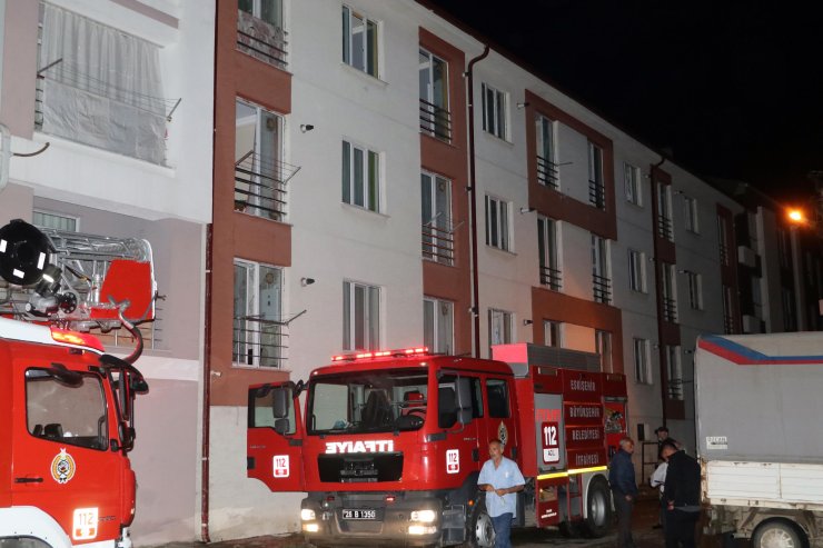 Kendisinden Ayrılmak İsteyen Eşini Bıçaklayıp, Evi Ateşe Vermişti; 18 Yıl Hapis Cezası Aldı