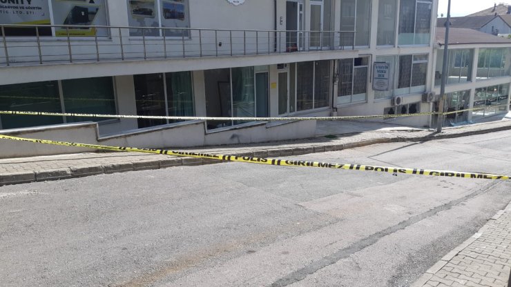 Kimyasal Patlama Sonrası 43 Kişi, Tedbir Amaçlı Tahliye Edildi; 4 Gözaltı (2)