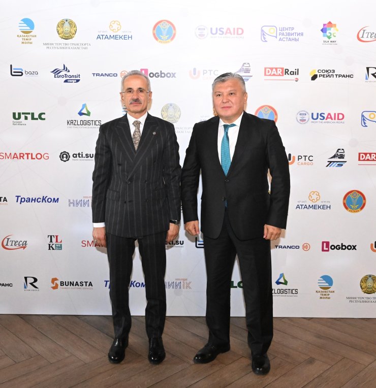 Uraloğlu, Avrasya Ekonomik Birliği Altyapı Ve Enerji Bakanı Orozbekoviç İle Görüştü