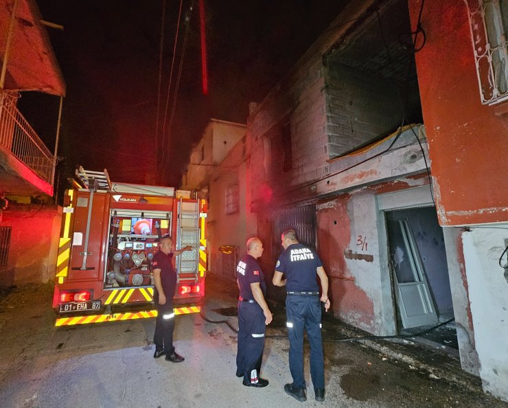 Yalnız Yaşadığı Evi Kundakladı