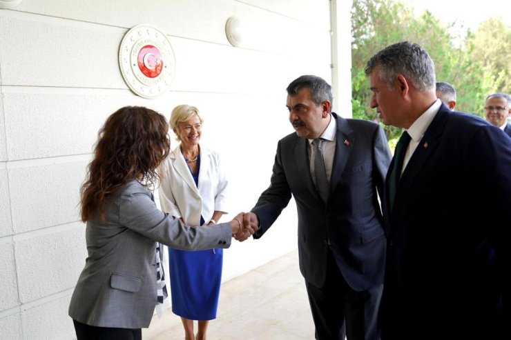 Bakan Tekin, Kktc’de