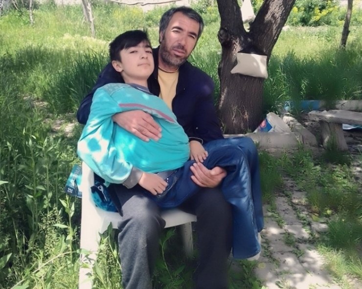 'Kas Hastalığından 2 Kardeşimi Ve 1 Yavrumu Kaybettim; 2 Çocuğum Ölmesin'