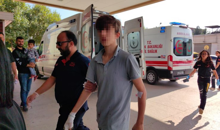 Tartıştığı Ağabeyini Kalçasından Bıçakladı