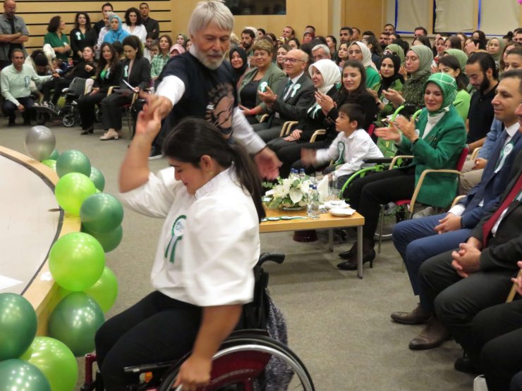 Aile Bakanı Göktaş Serebral Palsi Hastalarıyla Biraraya Geldi