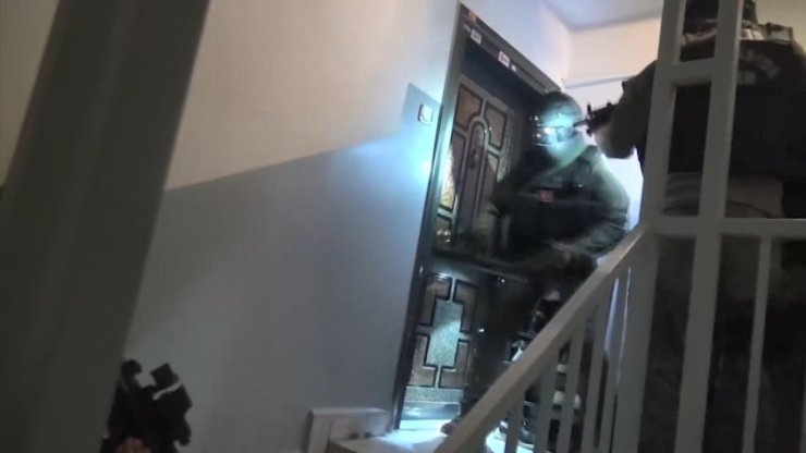 (Ek Fotoğraflarla)istanbul'daki Terör Operasyonu: 2 Örgüt Üyesi Eğitim Alıp Türkiye'ye Gelmiş