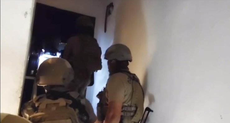 İzmir'de Terör Örgütü Üyeliğinden 3 Hdp'liye Gözaltı