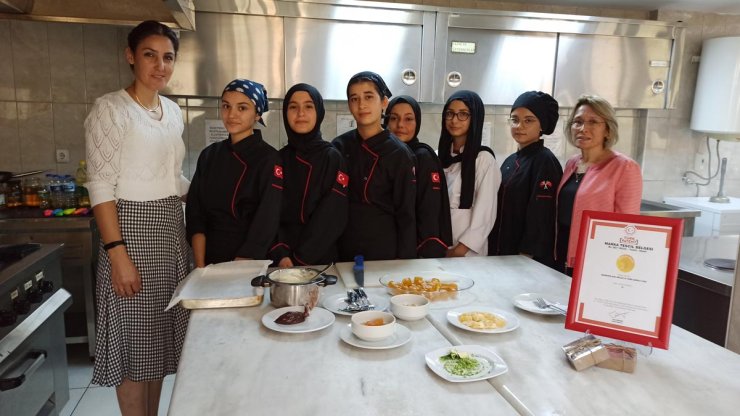 Meslek Liseliler Turunçlu Çikolata Üretti; 'Sahilin İncisi' Adı İle Tescillendi