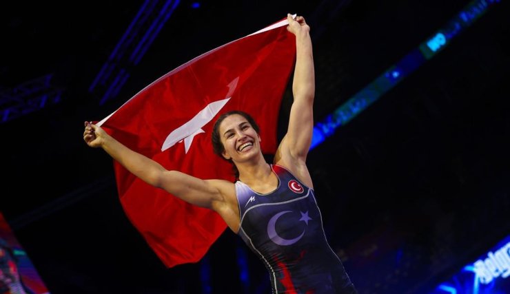 Parmağını Bile Oynatamadığı Sakatlıktan, Dünya Şampiyonluğuna