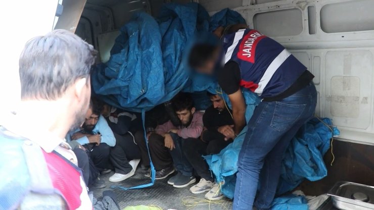 Suriye'den Kaçak Geçiş Yapan 5’i Rus, 39 Kişi Yakalandı