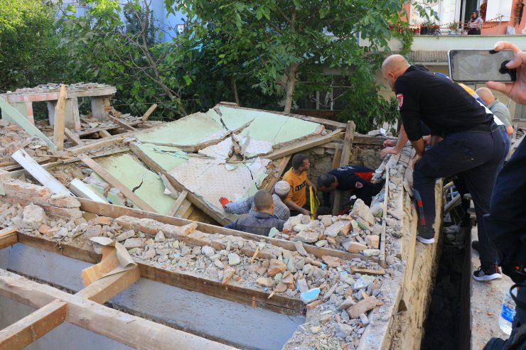 Tokat’ta Yıkımı Yapılan Ev Çöktü: 1 Yaralı