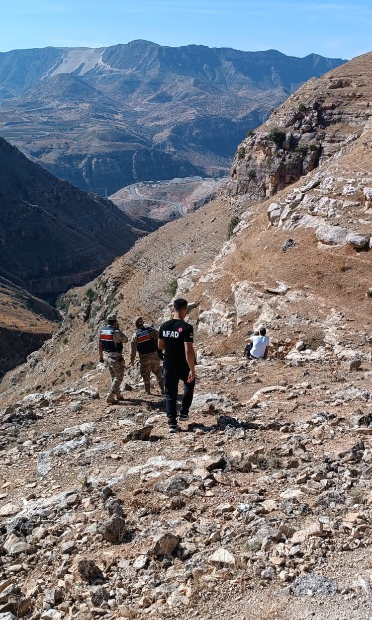 3 Gündür Kayıptı, Kayalıklarda Cansız Bedeni Bulundu
