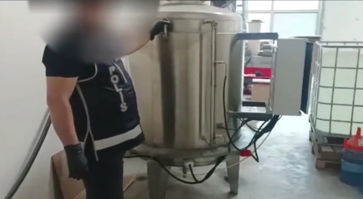 Tekirdağ'da 12 Ton Etil Alkol Ele Geçirildi