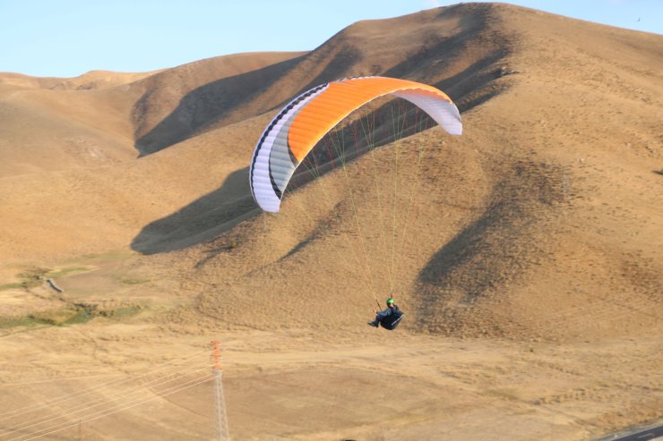 Terörden Temizlenen Hakkari Dağlarında Yamaç Paraşütü