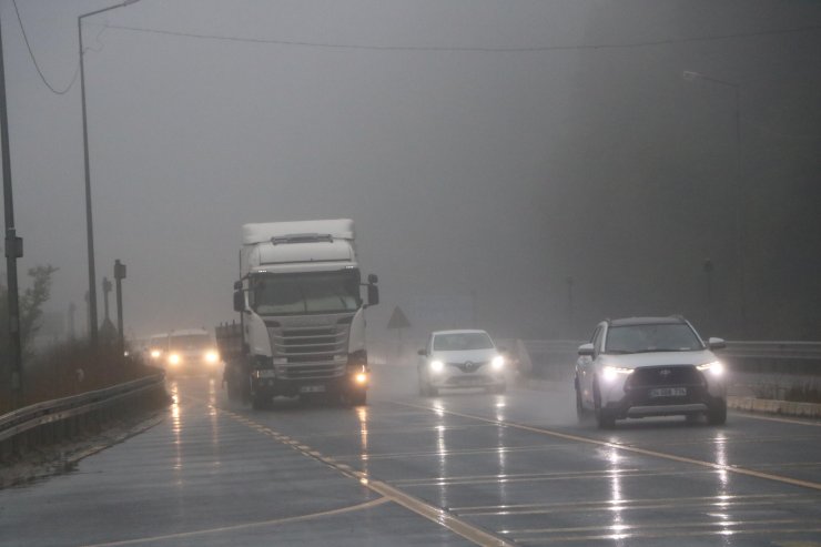 Bolu Dağı'nda Sağanak Ve Sis Etkili Oldu