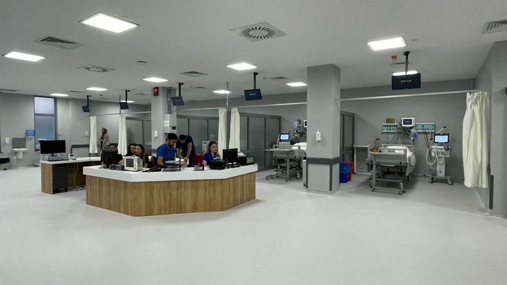 rizede-12-yatakli-bir-eriskin-yogun-bakim-servisi-daha-hizmete-girdi-5.jpg