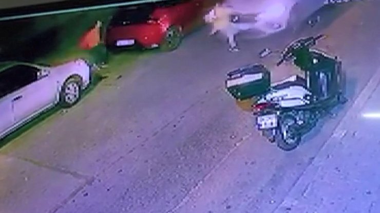 Bağcılar'da Otomobil Çocuğa Çarptı