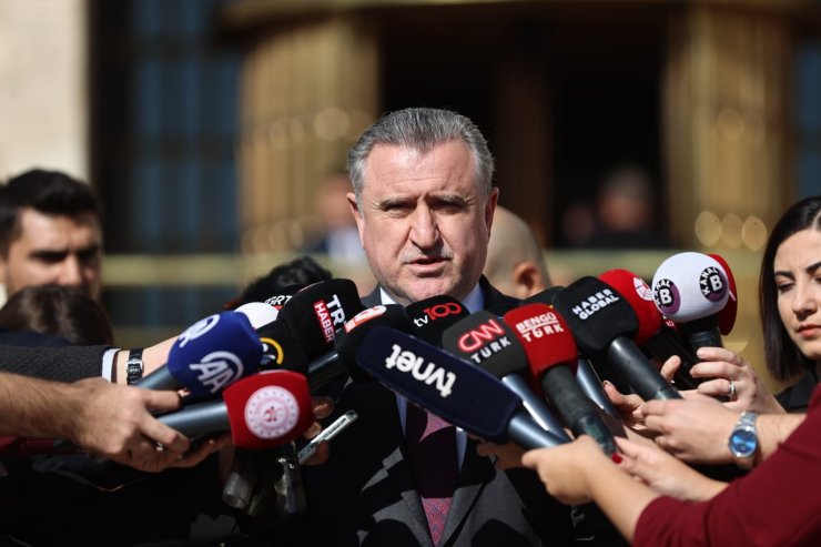 Bakan Bak: 2032'de Tüm Dünyaya Güzel Futbol İzletmeye Hazırız