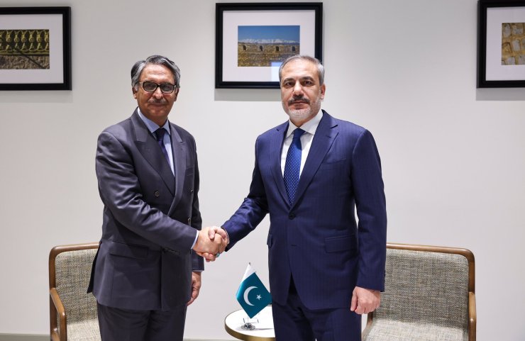 Bakan Fidan, Pakistanlı Mevkidaşı Jilani İle Görüştü