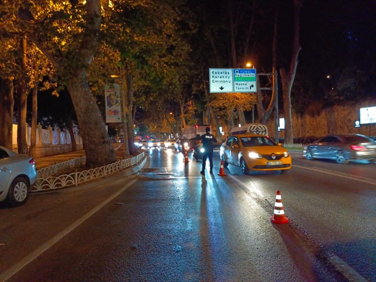 Beşiktaş'ta Motosiklet Denetimi; Aranması Olan Kişi Gözaltına Alındı