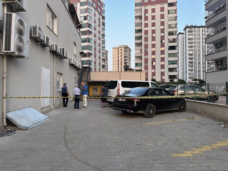 Adana'da 13'üncü Kattaki Balkondan Düşen Ege Öldü