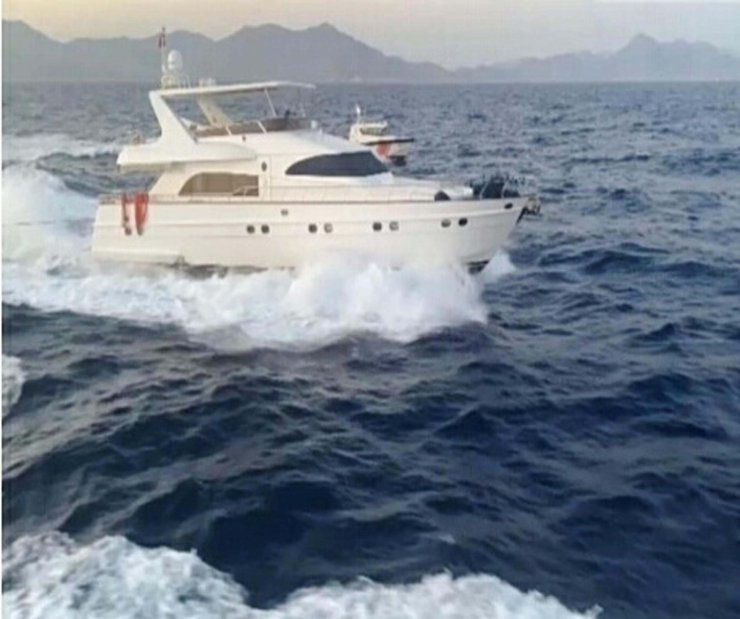 Abd Bayraklı Motoryat İle Göçmen Kaçakçılığında Yeni Detay; İş İnsanın Hesabına 5 Bin Euro