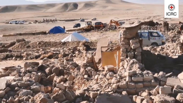 Afganistan’da Deprem Sonrası Yıkım Böyle Görüntülendi