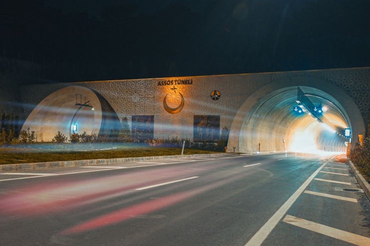 Assos Ve Troya Tünellerinden 3 Milyondan Fazla Araç Geçti