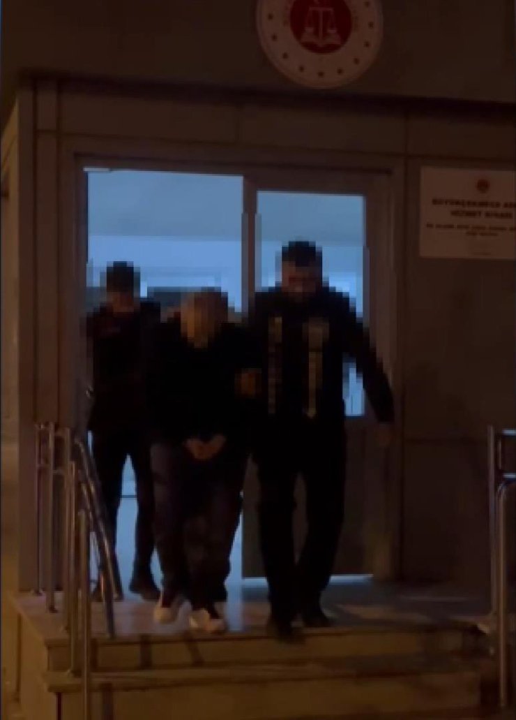 Beylikdüzü'nde Okul Basıp Öğretmenleri Darbeden Veli Ve Arkadaşı Tutuklandı