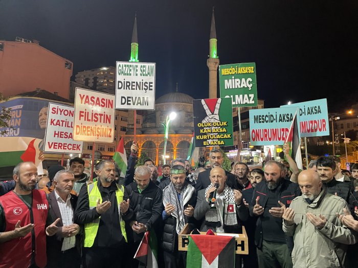 rizede-filistinlilere-destek-gosterisi-yapildi-1-001.jpg